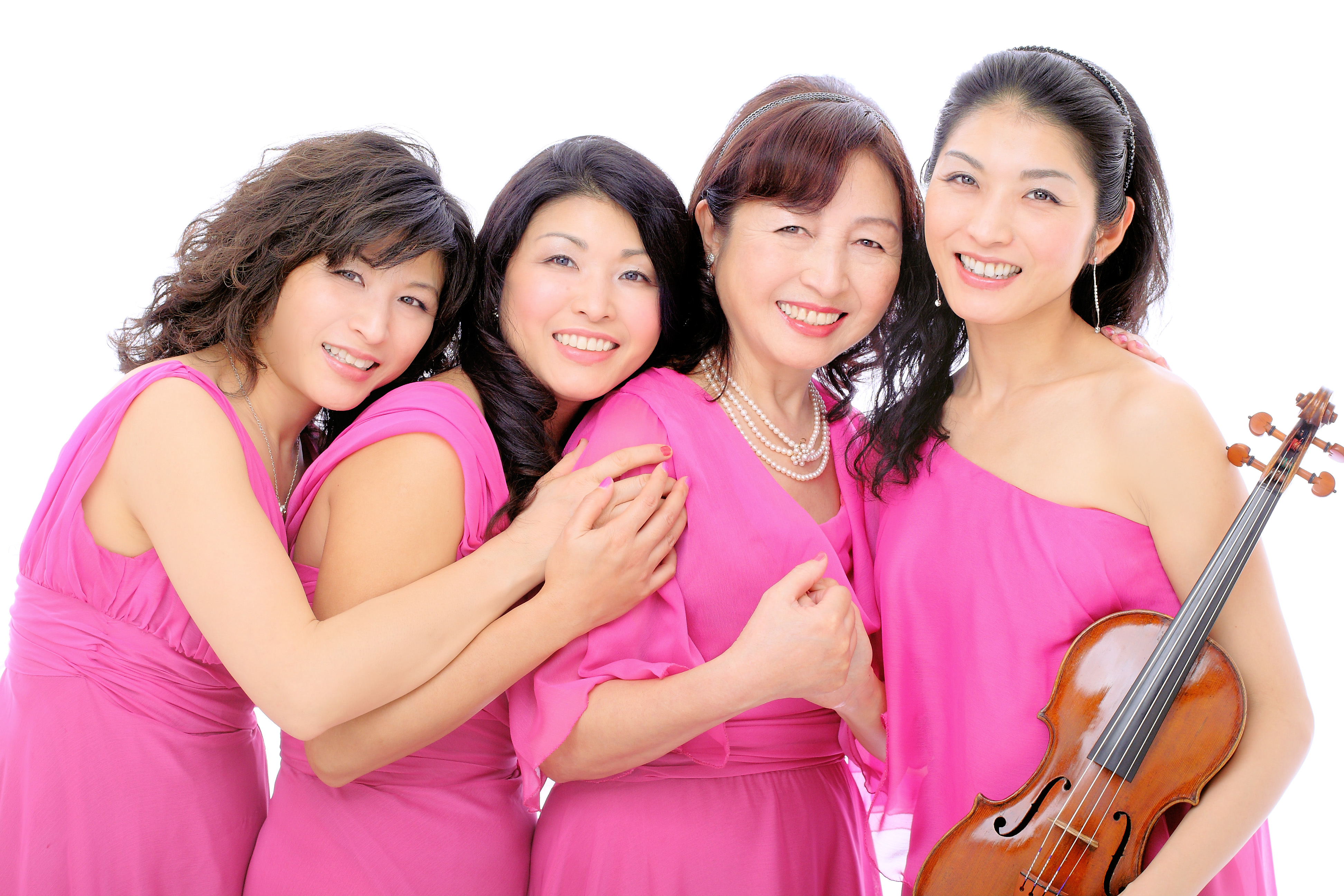 写真左から 恵美子(長女) 富美子(三女) 優美子(次女) 由紀子(母)